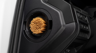 Almacenaje lateral de cepillo para botas + raspador de hielo