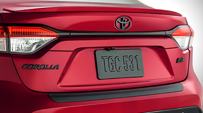 Revestimientos para emblema ennegrecidos