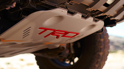 Placa protectora delantera TRD